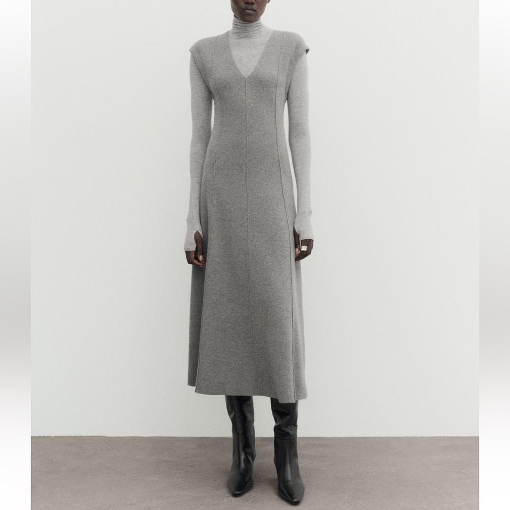 Massimo Dutti Gray flared v neck midi knit dress xs